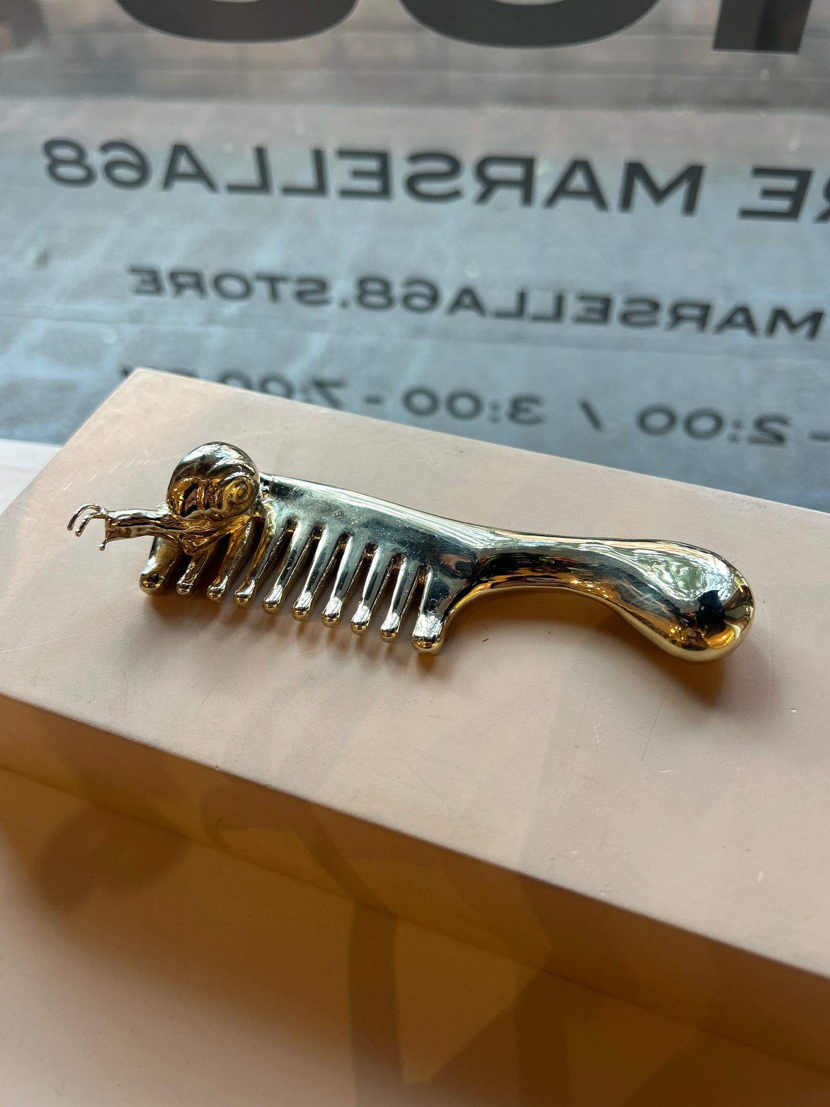 Snail Comb