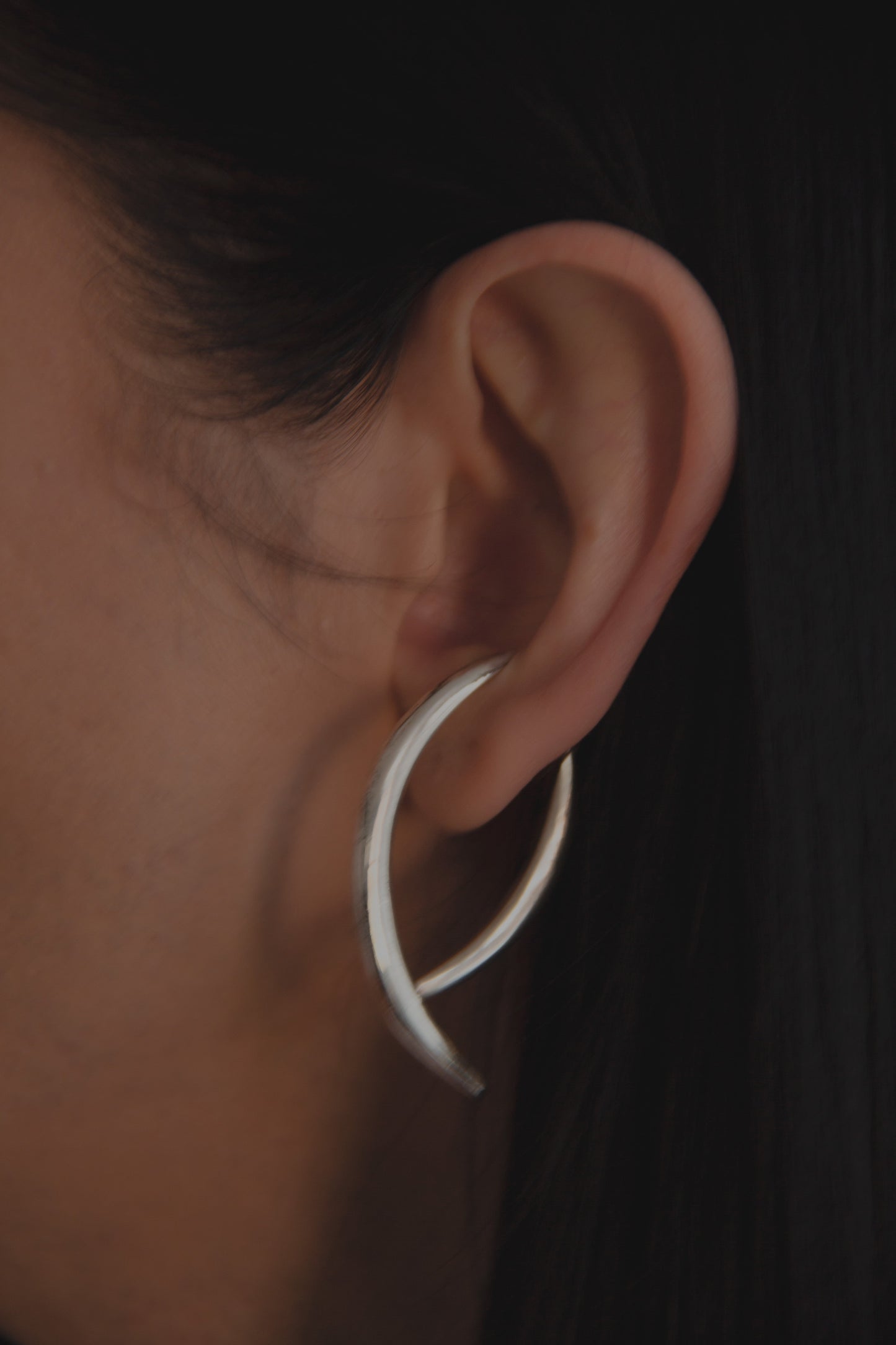 Crossed Ear Cuff (Por Unidad)