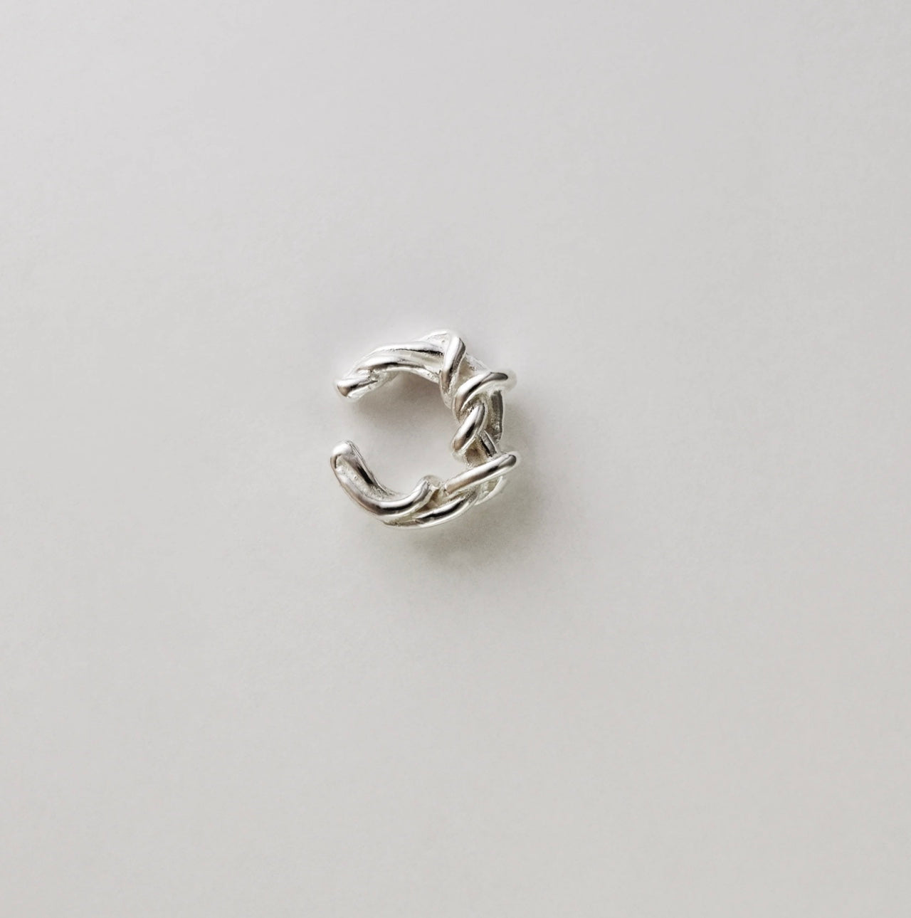 HILOS EAR CUFF