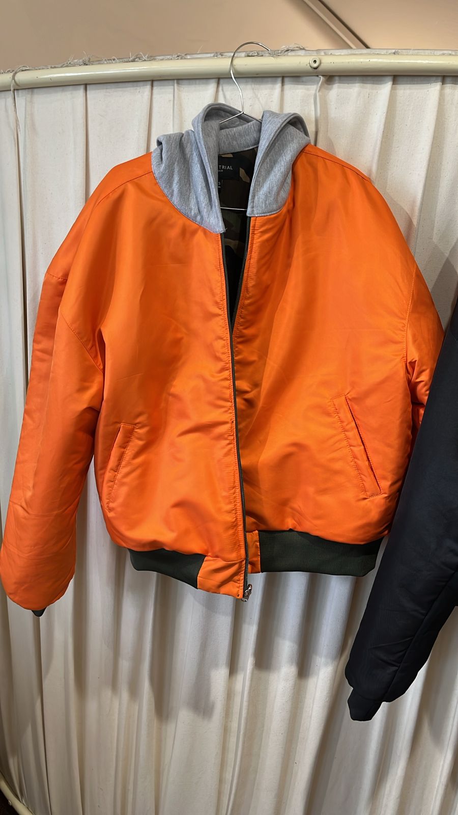 Bomber jacket reversible